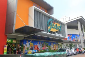 Giant Superstore Farlim